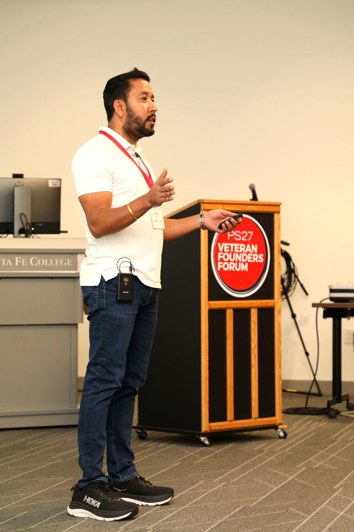 Gaurav Seth speaking at the PS27 Veteran Founders Forum at Santa Fe College